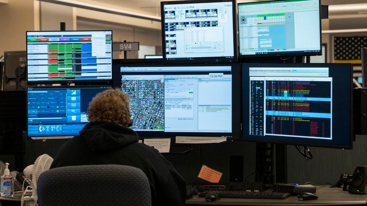 Dying on hold: How new software is creating a logjam at Portland’s 911