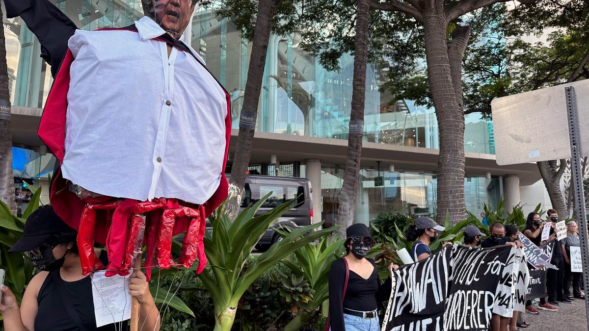 Filipino president’s visit to Hawaii sparks protests and reflections on family legacy