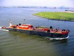 An oil barge. A new report by the non-partisan Congressional Research Service concludes that a shift in transport of oil to barges and ships raises many safety concerns.