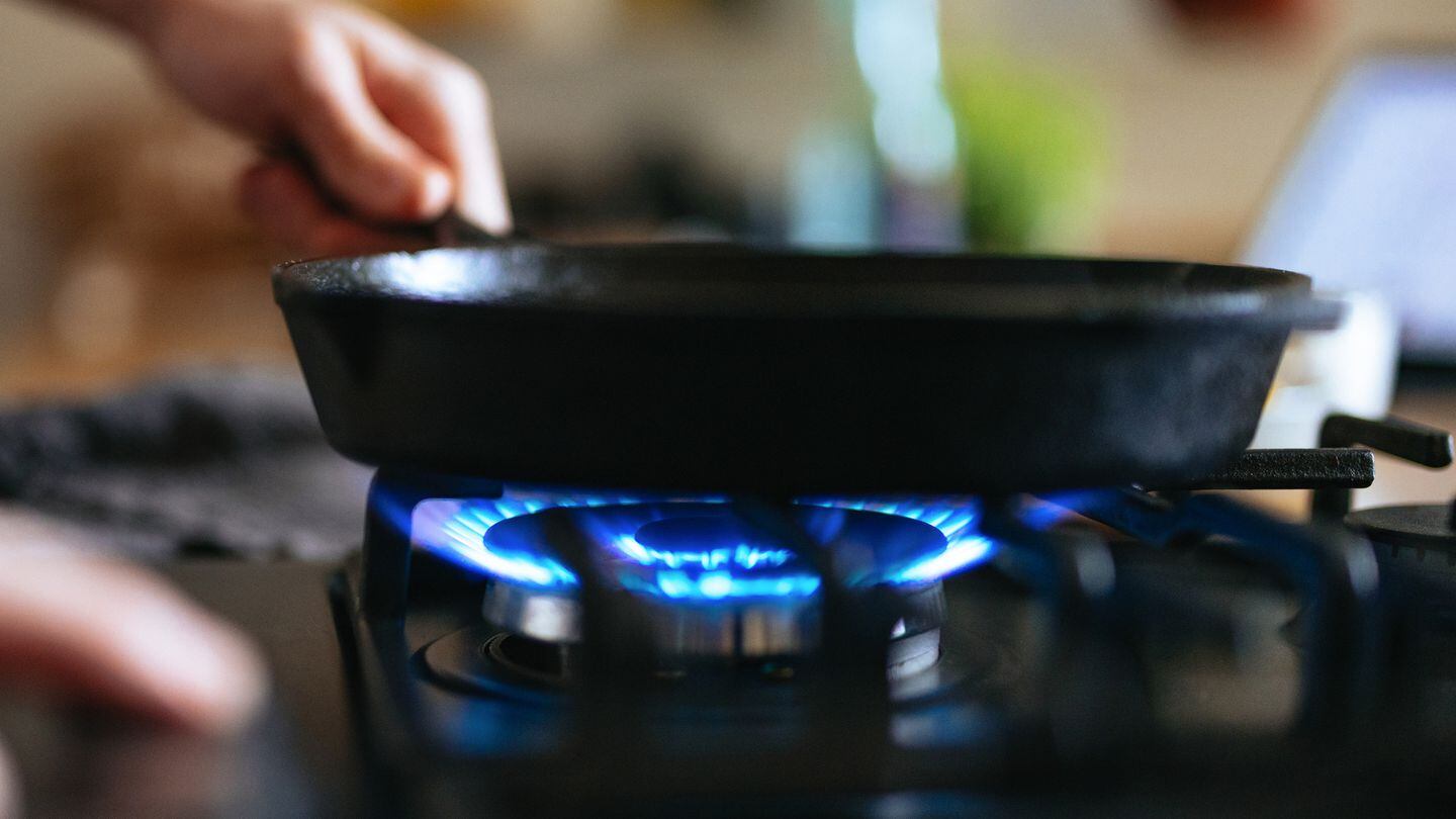 Appliance makers know how to make a cleaner natural gas stove burner. : NPR