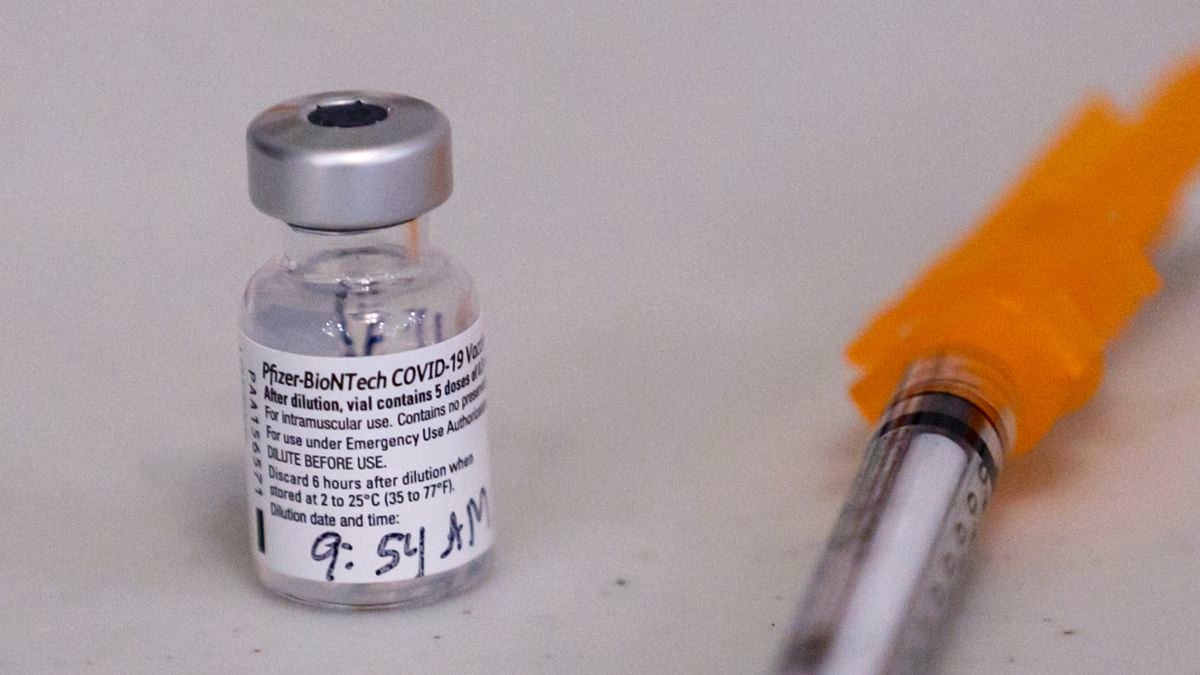 Oregon reports a small number of COVID cases in vaccines