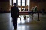 Secretary of State Dennis Richardson's body lay in state in the Oregon State Capitol Building.