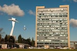 Since plans for the tram got solidified, OHSU has built a million square feet of new facilities, beginning with the Center for Health and Healing (pictured). A new hotel, Ronald McDonald House, and, courtesy of the $1 billion gift spearheaded by Phil and Penny Knight, two new OHSU buildings are under construction, transforming the university into a major international hub of cancer research.
 