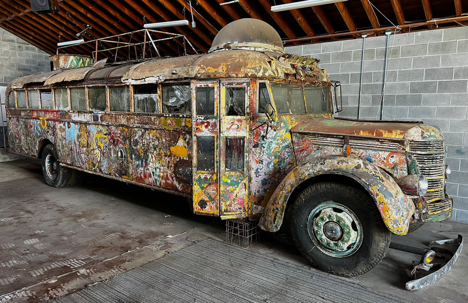 Ken Kesey's iconic psychedelic bus leaves Oregon for first time in