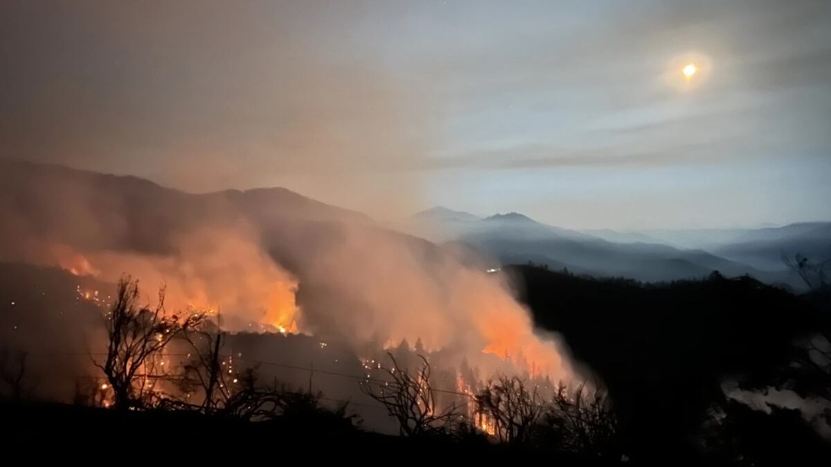 Residents near 500-acre southern Oregon wildfire told to be prepared to evacuate
