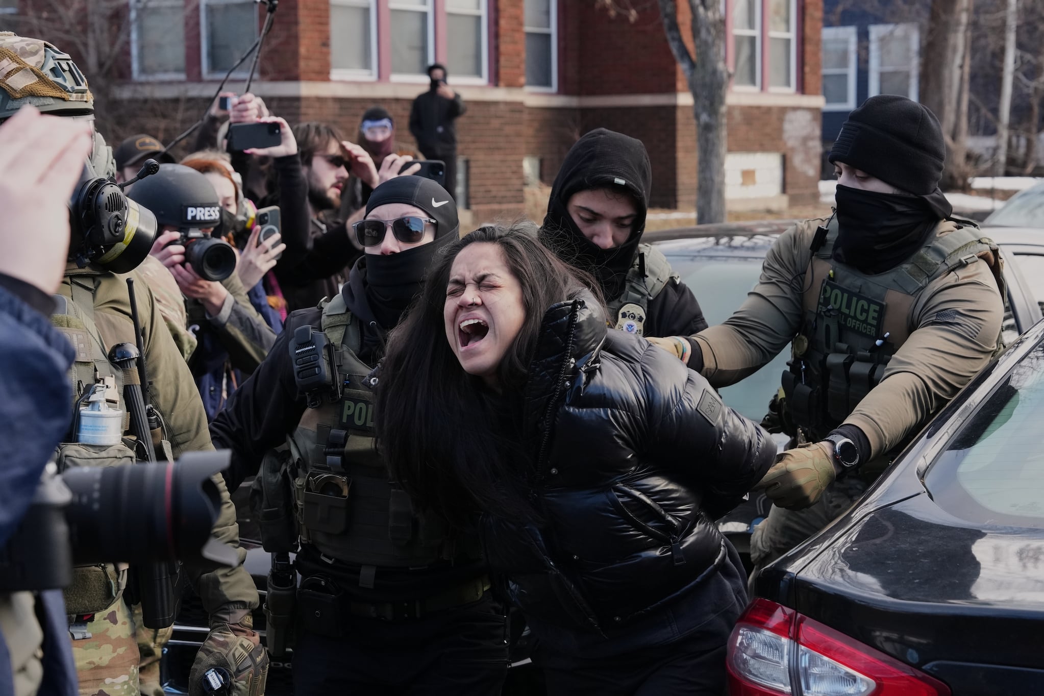 Washington state Senate pᴀsses ban on police face coverings - OPB