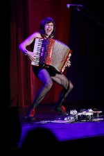 Accordion diva Jet Black Pearl