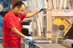 Jeld-Wen приїжджає на фабрику Південного Орегону, щоб подальше залишити графство Кламас Jeld-Wen приїжджає на фабрику Південного Орегону, щоб подальше залишити графство Кламас