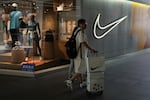 Nike знову продає свою продукцію безпосередньо на веб -сайті США Amazon