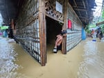 At the end of July, heavy rains in Bangladesh brought flooding and landslides. Hundreds of families of Rohingya refugees left their shelters to seek safe places. 