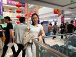 Zixin Li, known online as Luna, is a TikTok influencer who documents the Yiwu market.