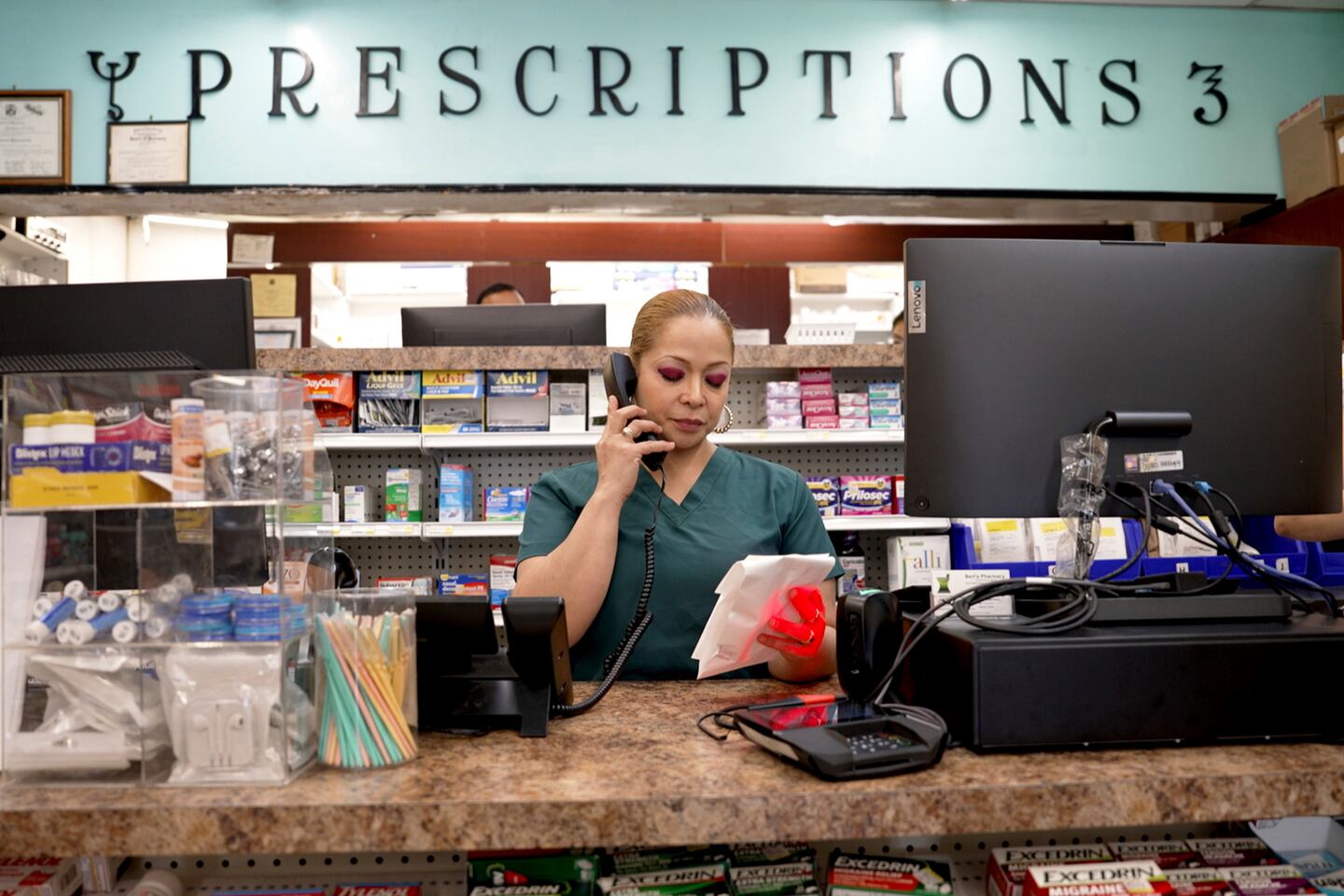 As pharmacies shutter, some Western states, Black and Latino communities  are left behind - OPB