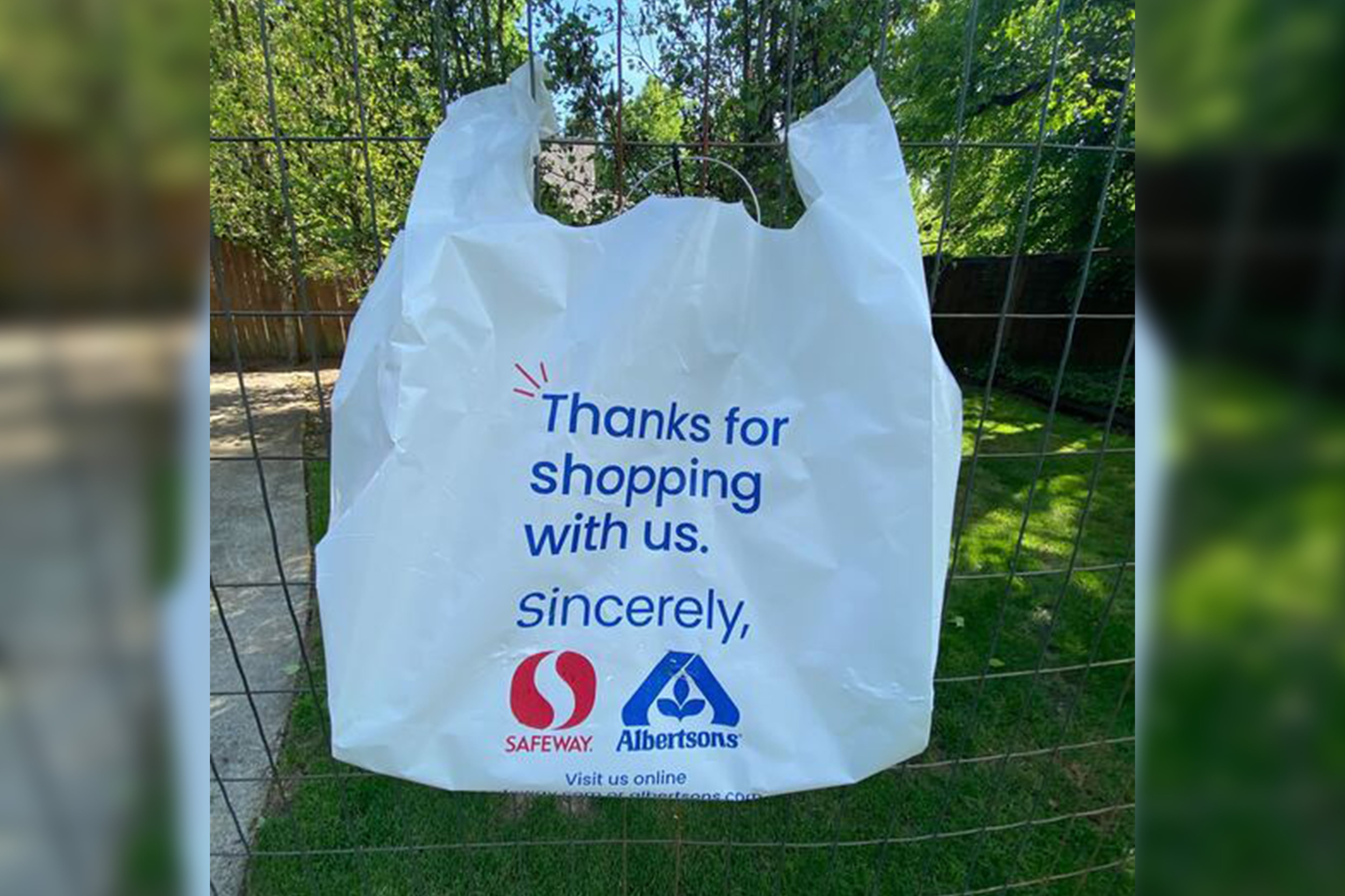 Oregon lawmakers are considering a bill that would ban the use of reusable plastic bags at grocery stores starting July 2026. A 2019 bill blocked grocers and restaurants from allowing single use plastic bags at checkout but allowed an exemption for reusable bags.