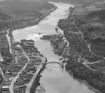 Arch Bridge over the Willamette River, connecting Oregon City and West Linn.