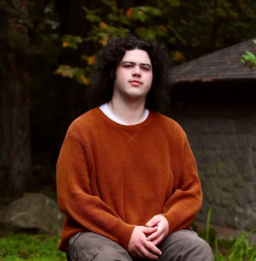BendreTheGiant will release a new EP on March 7. The group's frontman, Bendre, is the lead vocalist and songwriter.