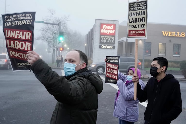 Thousands of Fred Meyer, QFC employees in Oregon go on strike - OPB