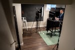 Sánchez edits "Noticias Noroeste" in a basement in Portland, Ore.