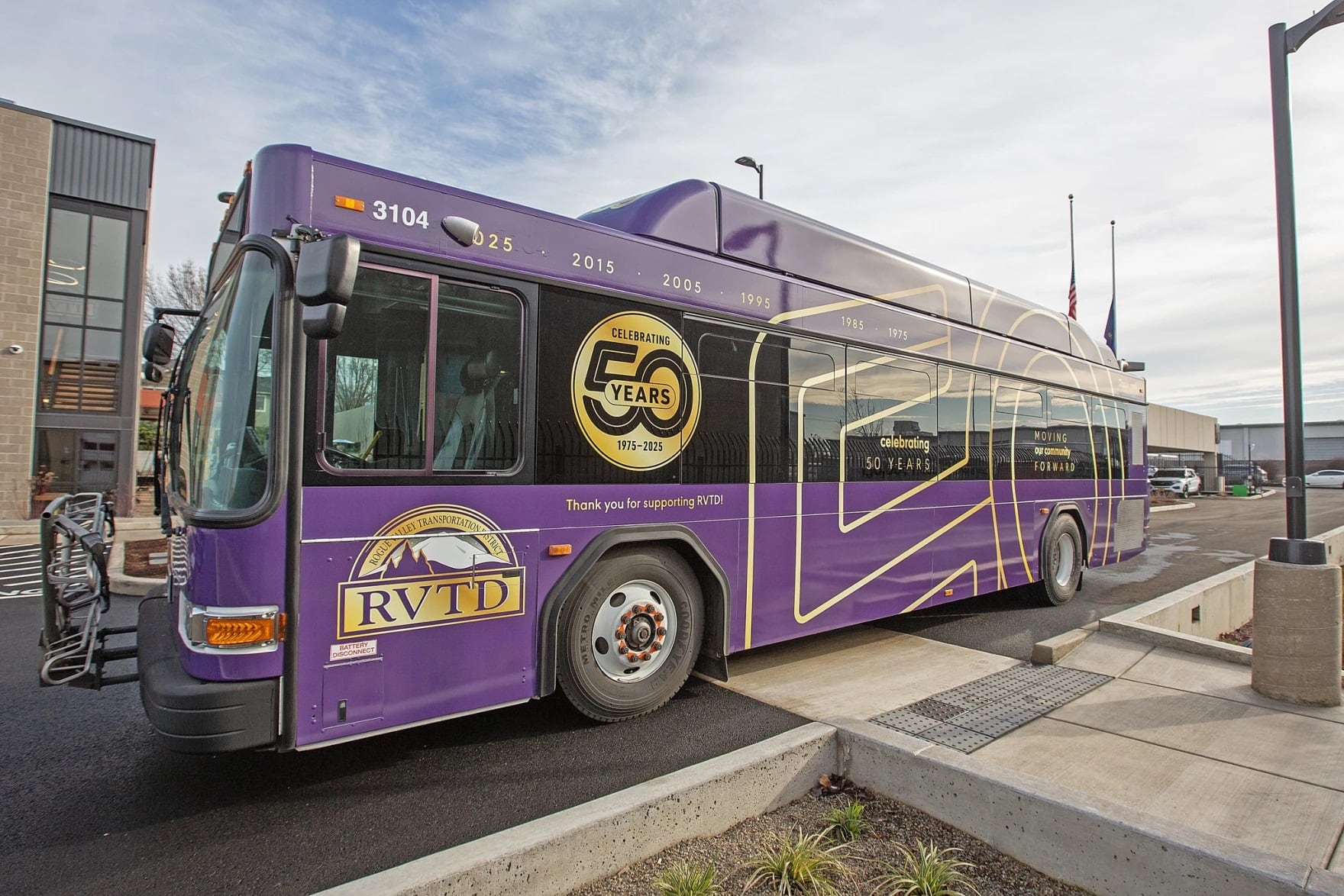 The Rogue Valley Transportation District will cut employees and services after not receiving federal funds.