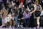 2008 के बाद से WNBA में पहली विस्तार टीम गोल्डन स्टेट Valkyries के लिए पहला प्रेसीडेन गेम था, जिसमें 17,000 से अधिक प्रशंसक पहला प्रेसीडेन गेम देख रहे थे।