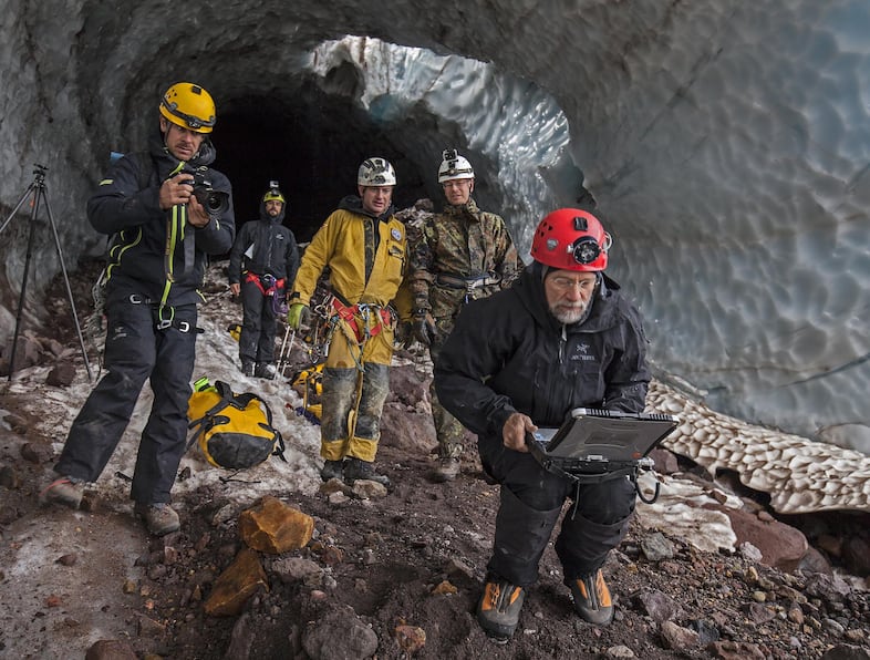 In 2015 and 2016, Pure Imagination was investigated by Dr. Andreas Pflitsch and his team from Ruhr University in Bochum, Germany. Using a variety of climate data loggers, temperature sensors and thermal imaging cameras, they sought to better understand the causes behind the sudden collapse of the glacier caves.