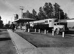 Buses shuttled Vanport residents to the Kaiser Shipyards.