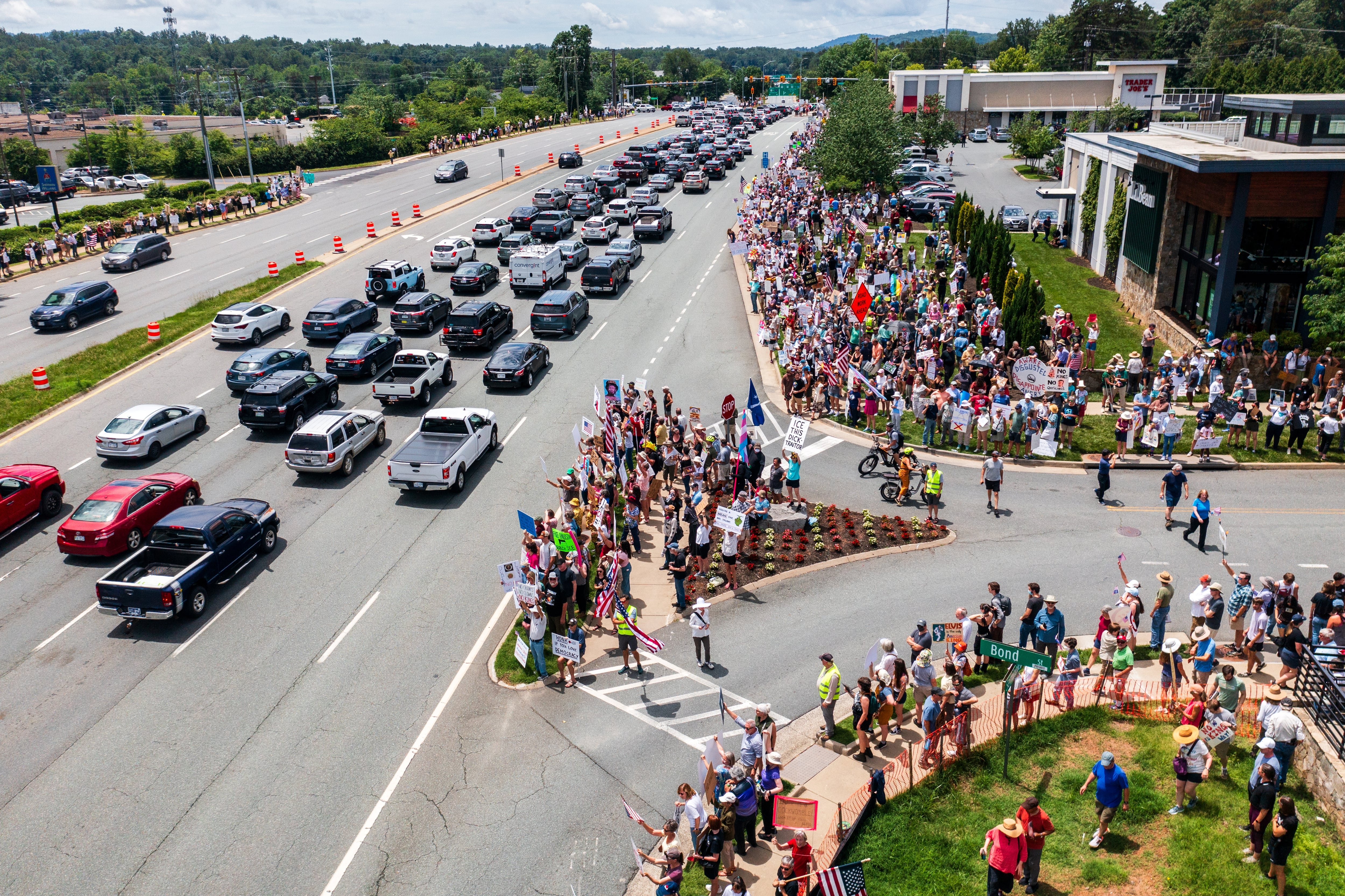 Charlottesvile, Va.: People take to the streets to protest.
