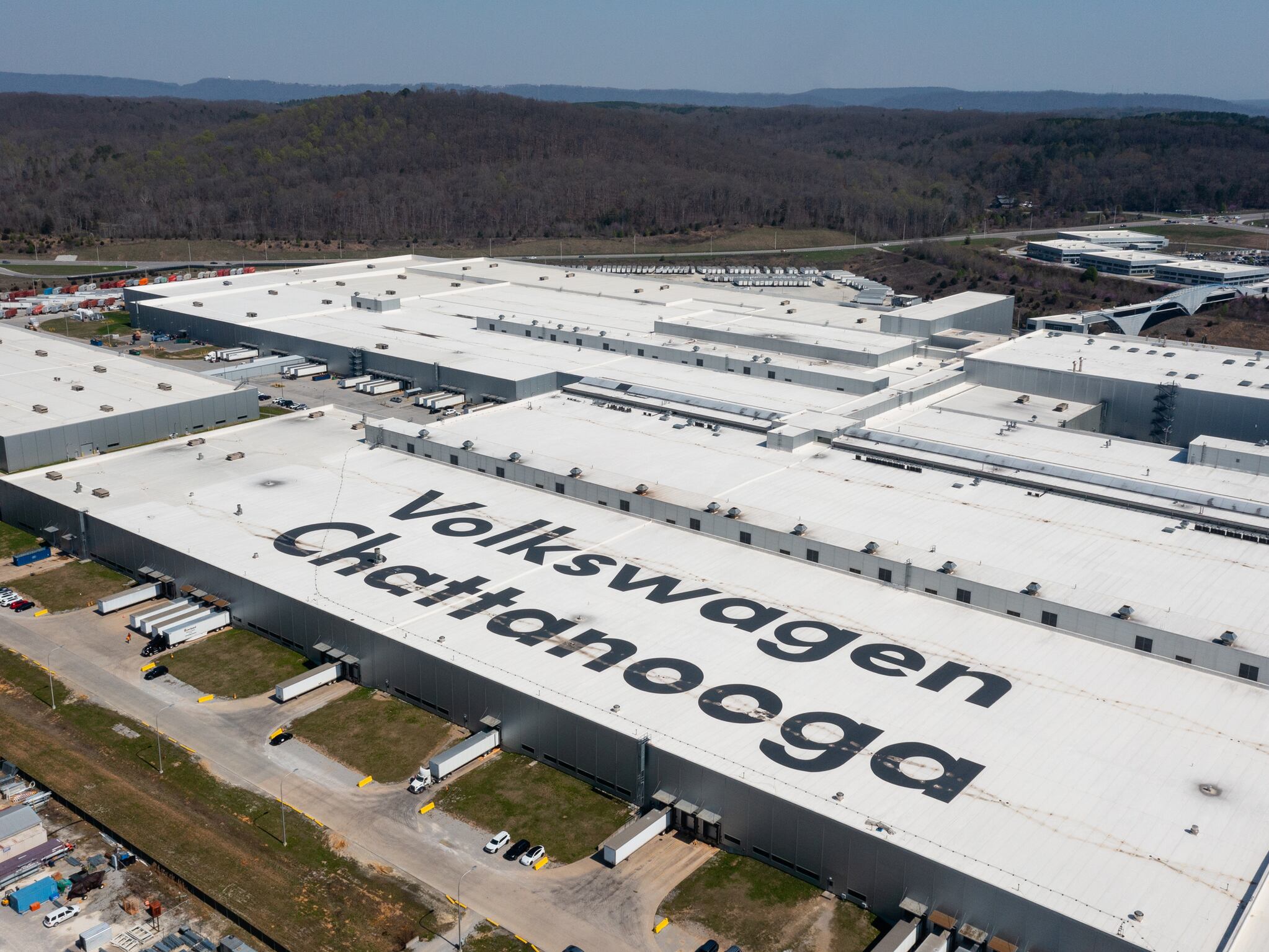 Why this vote at a Tennessee Volkswagen plant is historic for the South -  OPB