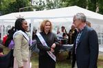 Octavia Chambers, Miss Black Oregon USA, and Skylar Pierce-Smith, Miss Black Oregon USA Talented Teen, chat with Portland Mayor Charlie Hales.