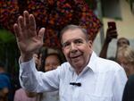 Venezuelan opposition presidential candidate Edmundo Gonzalez waves to supporters during a political event at a square in the Hatillo municipality of Caracas, Venezuela, June 19, 2024.