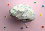 A new study finds that the socioeconomics of a preteen's neighborhood can leave a distinctive pattern in their brains.